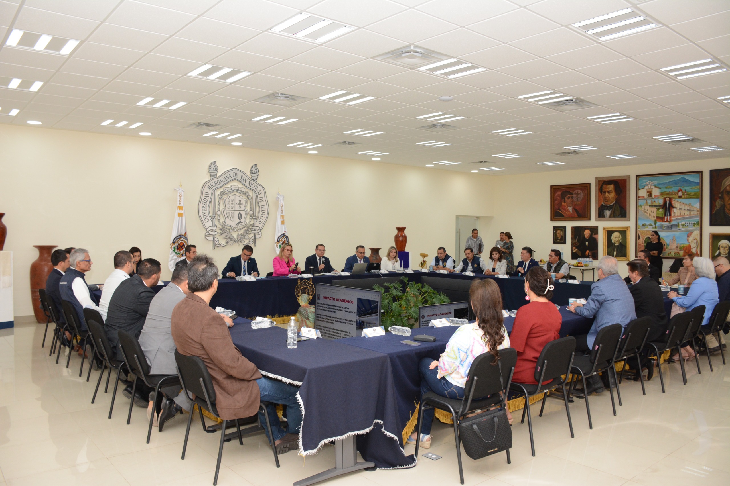 Administración de Yarabí Ávila hace justicia a docentes, iniciará proceso para que plazas interinas transiten a definitivas
