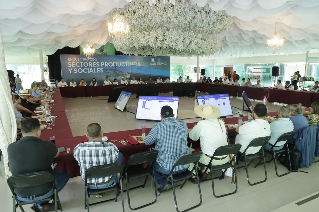 Continúan ARB y sector social-productivo de Uruapan en coordinación para el desarrollo Continúan ARB y sector social-productivo de Uruapan en coordinación para el desarrollo