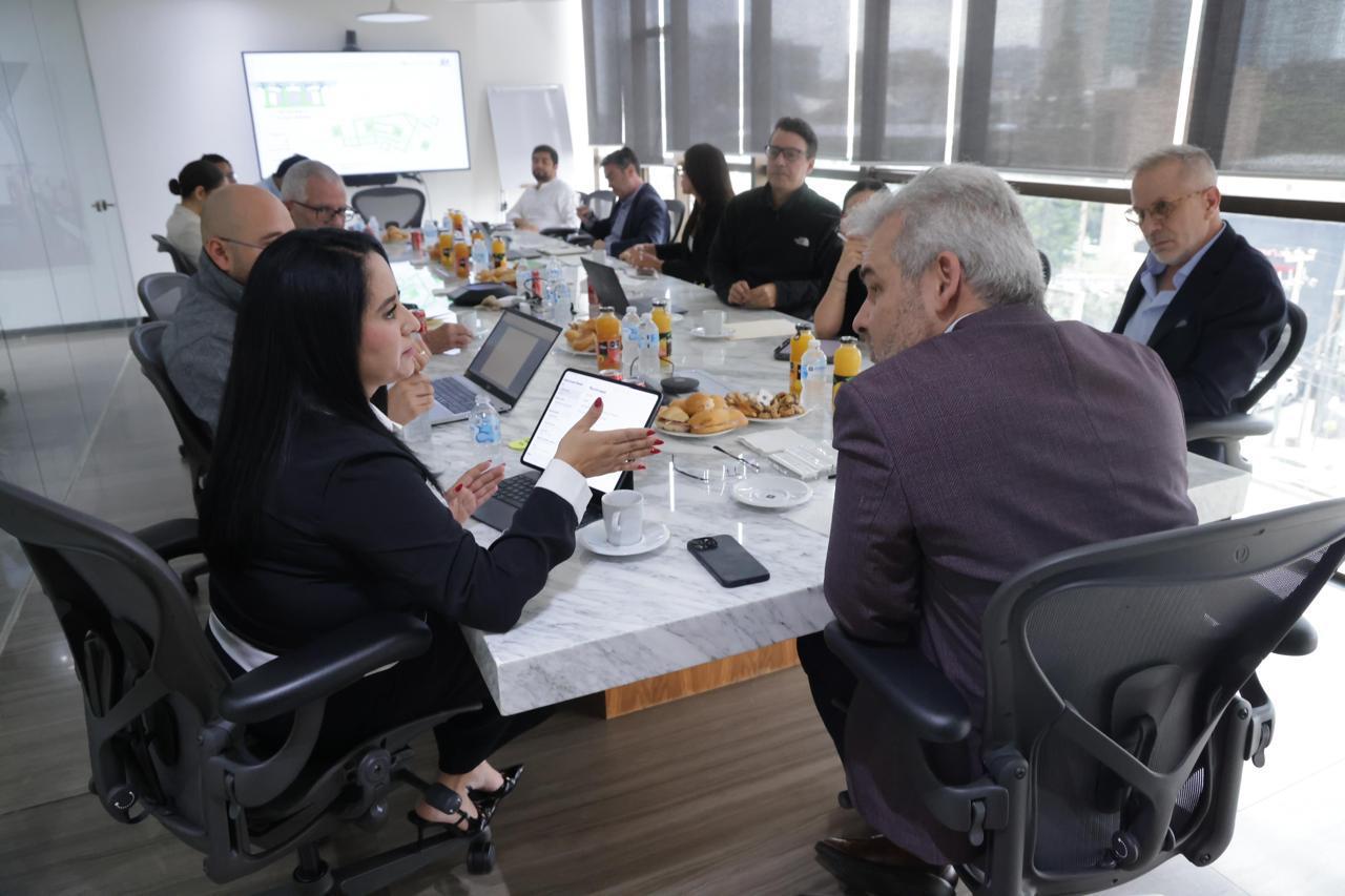 Avanza teleférico de Uruapan; quedará listo este año: ARB Avanza teleférico de Uruapan; quedará listo este año: ARB