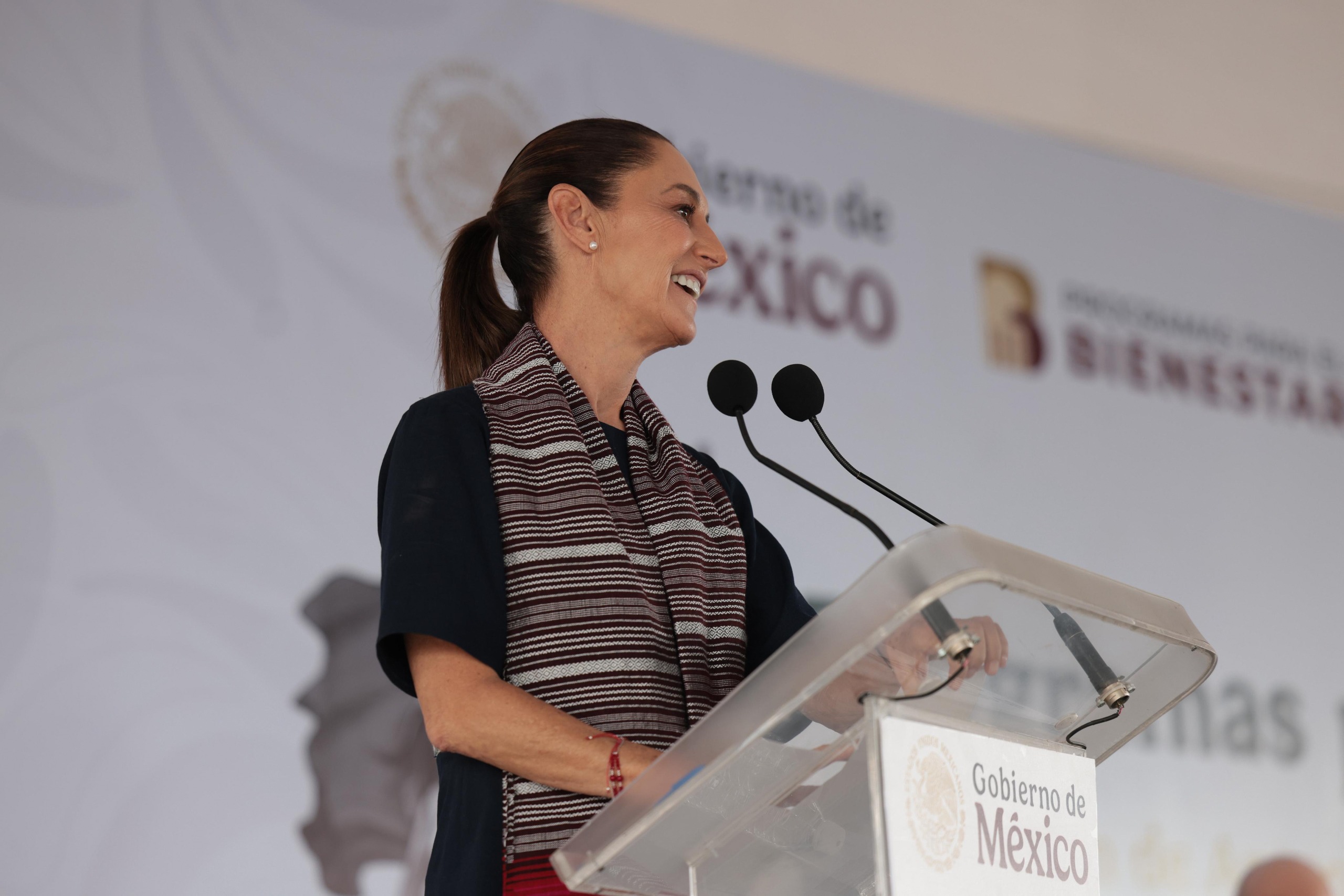 Vamos a defender dignamente a las y los mexicanos de aquí y del otro lado de la frontera: Claudia Sheinbaum Vamos a defender dignamente a las y los mexicanos de aquí y del otro lado de la frontera: Claudia Sheinbaum