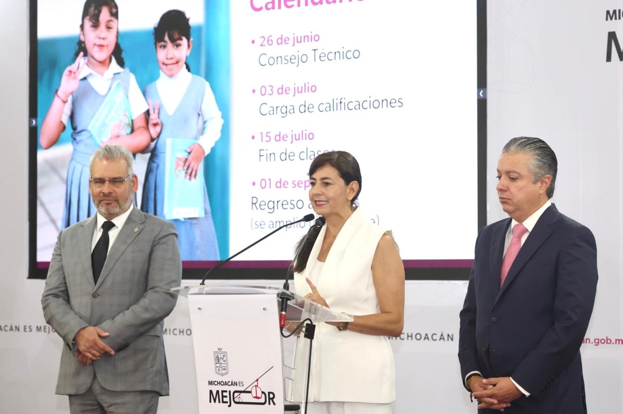 Inicia programa Pinto Mi Escuela, en beneficio de 11 mil planteles: Gaby Molina Inicia programa Pinto Mi Escuela, en beneficio de 11 mil planteles: Gaby Molina