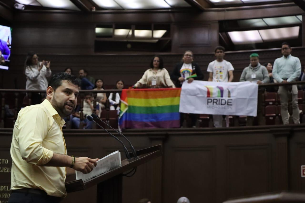 Octavio Ocampo presenta iniciativa impulsada por PRIDE Michoacán para destinar 2% del financiamiento público de partidos políticos a la formación y empoderamiento de la comunidad LGBTTTIAQ+ Octavio Ocampo presenta iniciativa impulsada por PRIDE Michoacán para destinar 2% del financiamiento público de partidos políticos a la formación y empoderamiento de la comunidad LGBTTTIAQ+