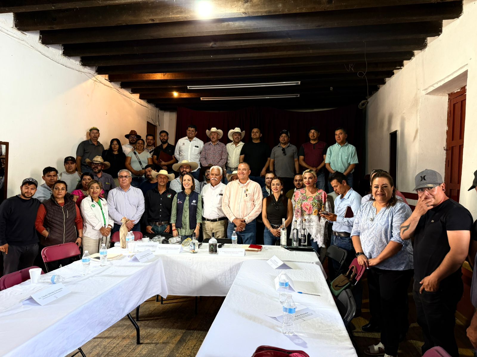 Reafirman compromiso interinstitucional para fortalecer la industria del mezcal en Michoacán Reafirman compromiso interinstitucional para fortalecer la industria del mezcal en Michoacán