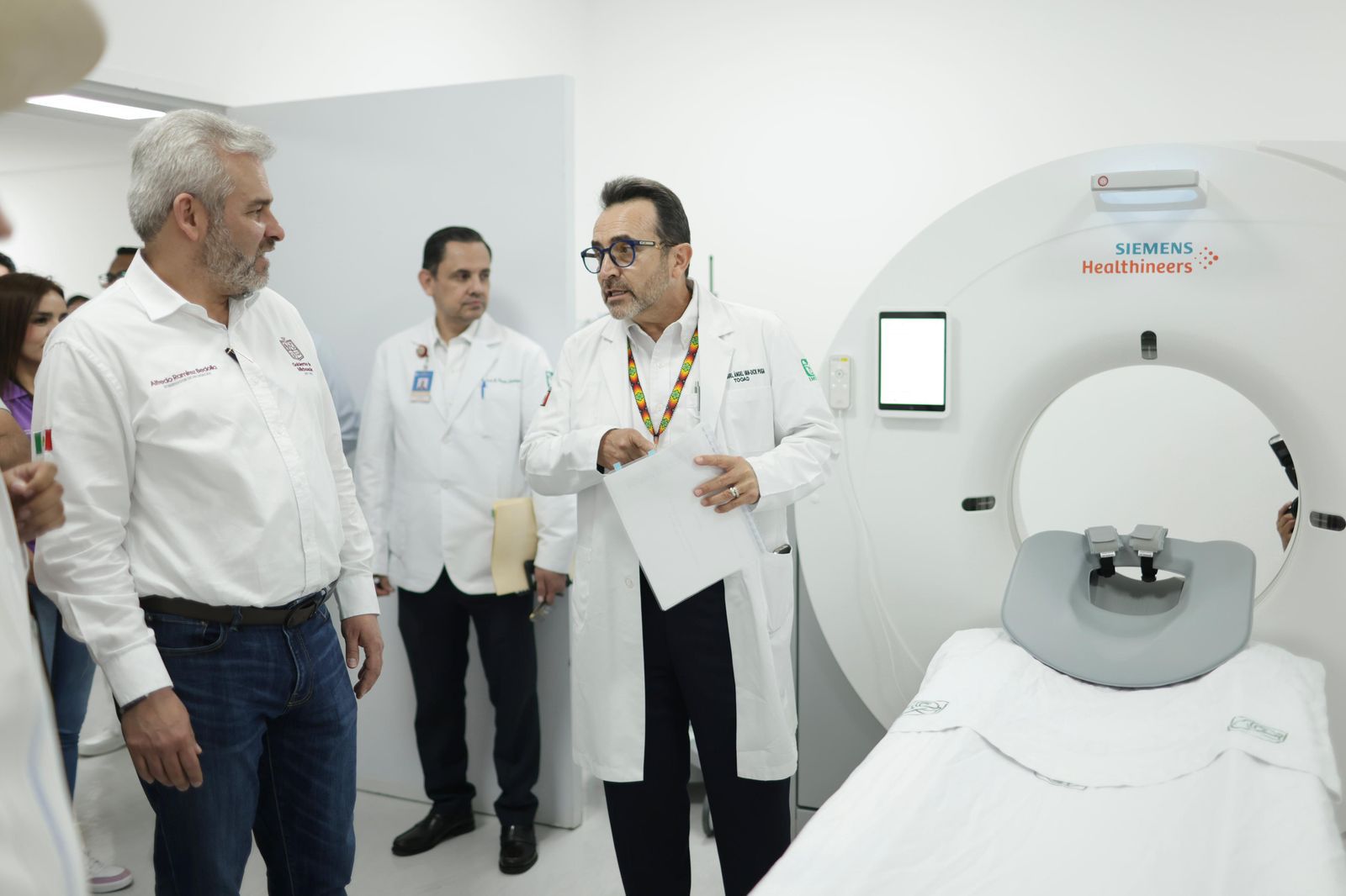 Se consolidan servicios de salud para Uruapan: ARB