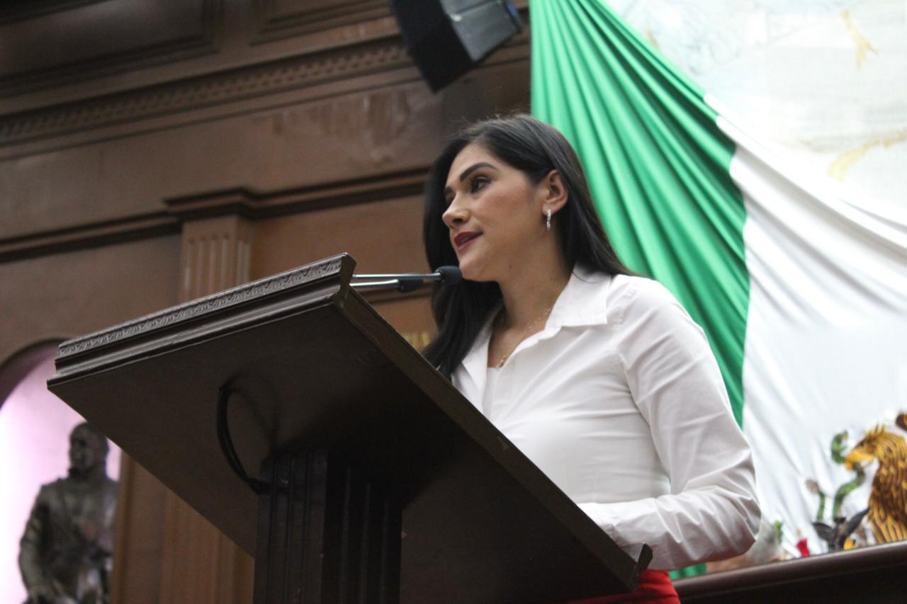 Presenta Diana Espinoza iniciativa para reformar la Ley para la Igualdad entre Mujeres y Hombres en Michoacán Presenta Diana Espinoza iniciativa para reformar la Ley para la Igualdad entre Mujeres y Hombres en Michoacán