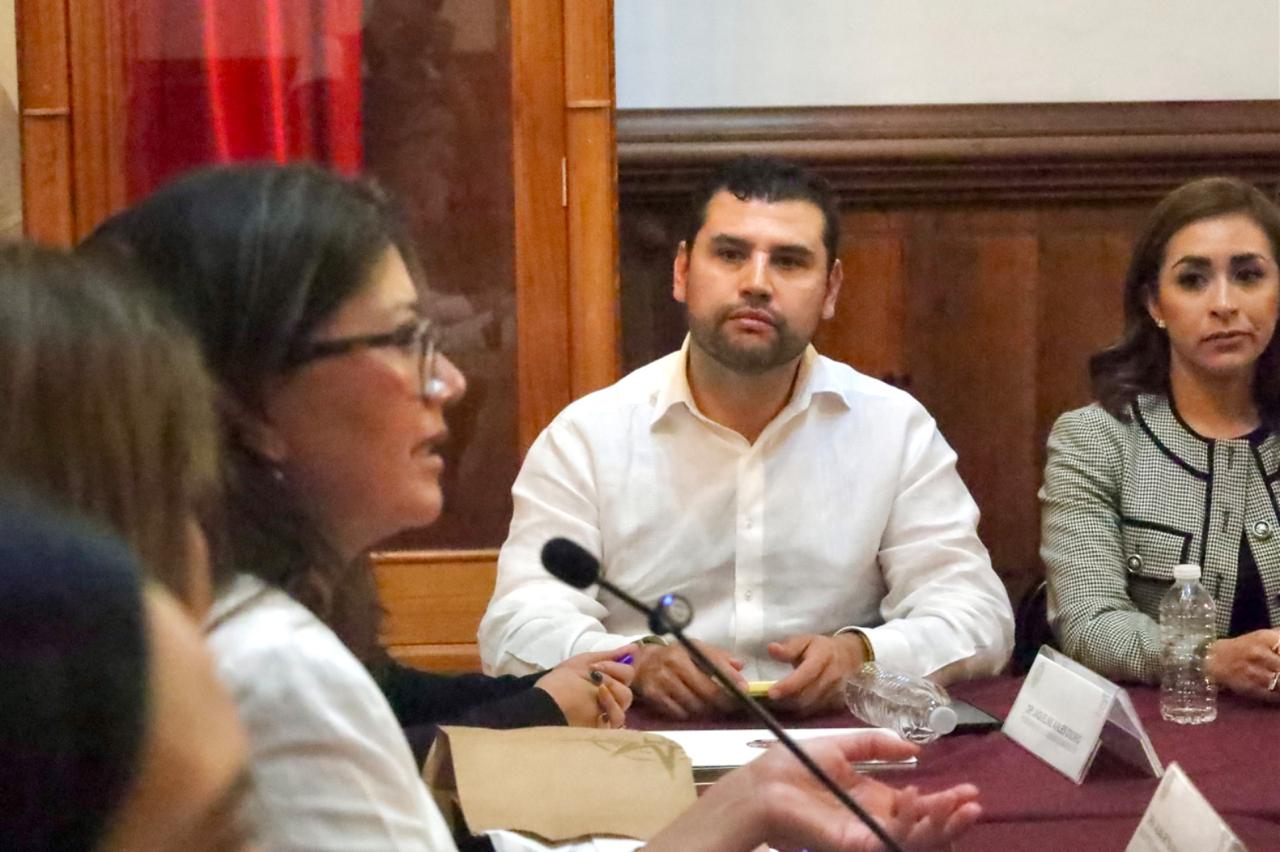 Octavio Ocampo destaca valor de intercambios legislativos internacionales en aras de protección de migrantes Octavio Ocampo destaca valor de intercambios legislativos internacionales en aras de protección de migrantes