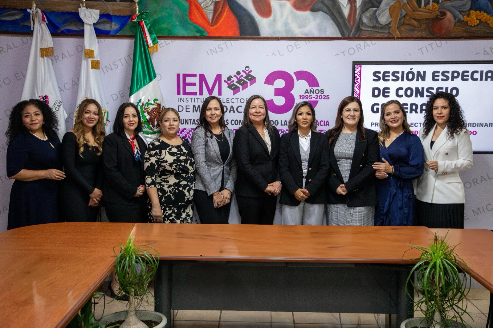 Entrega el IEM constancias de mayoría a titulares de Juzgados Penales, Civiles, Mixtos y Menores Entrega el IEM constancias de mayoría a titulares de Juzgados Penales, Civiles, Mixtos y Menores