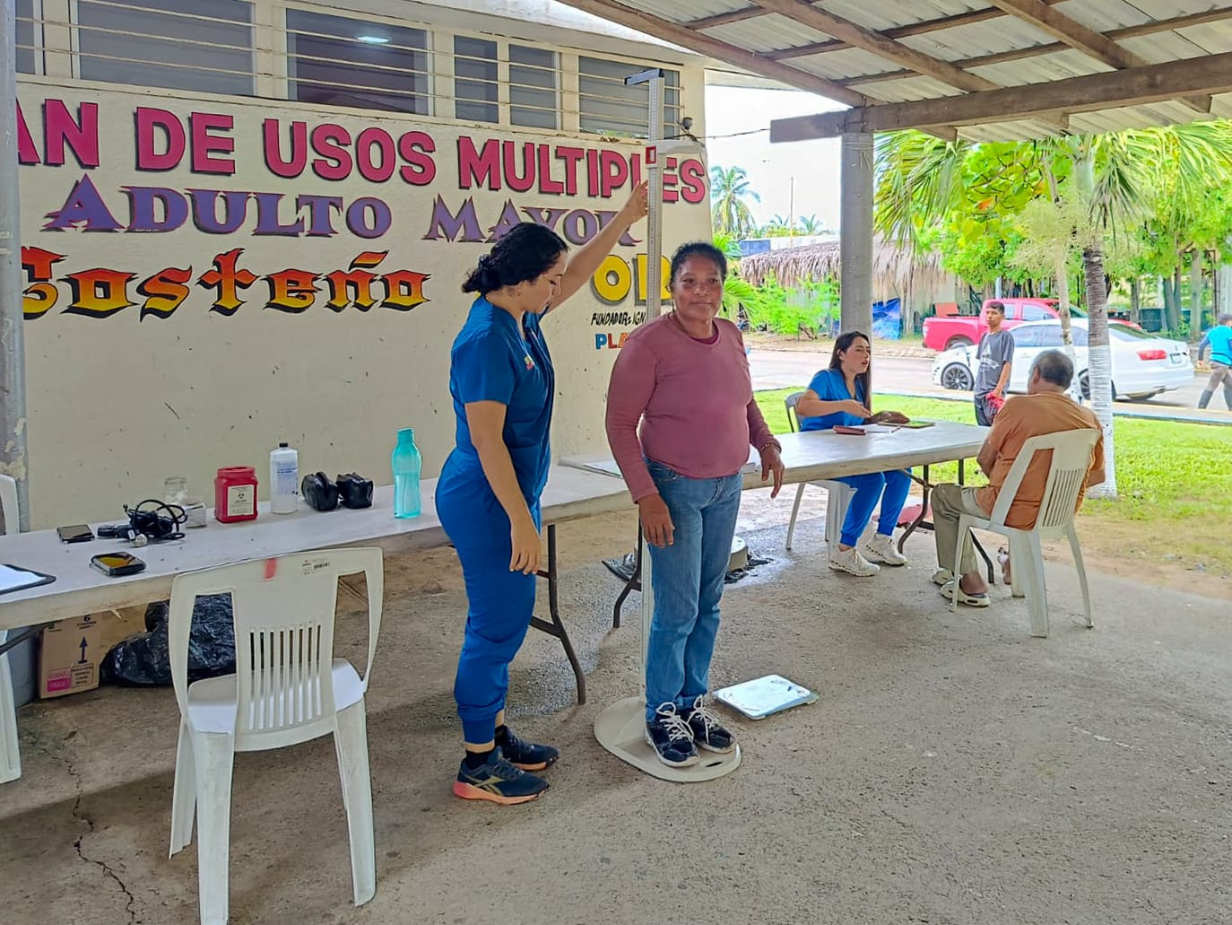 Lleva DIF municipal la ruta por la salud y asesoría jurídica a Playa Azul Lleva DIF municipal la ruta por la salud y asesoría jurídica a Playa Azul
