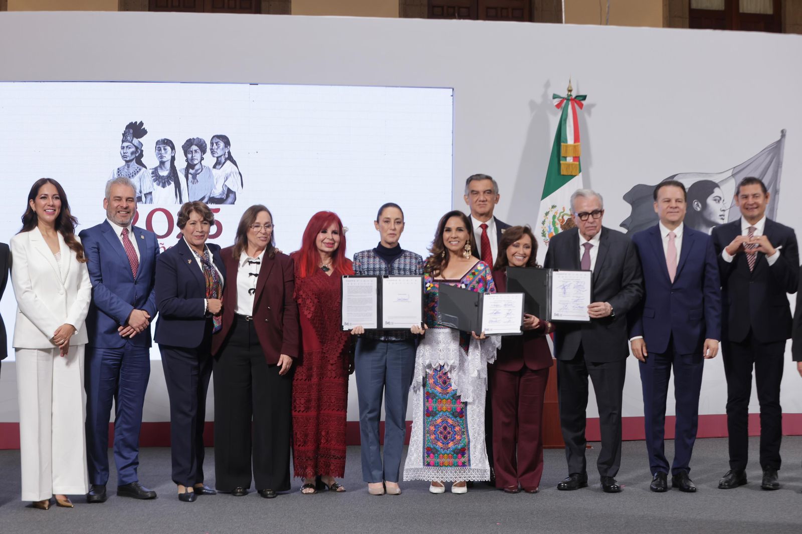 Concretan polo de desarrollo en Michoacán Concretan polo de desarrollo en Michoacán