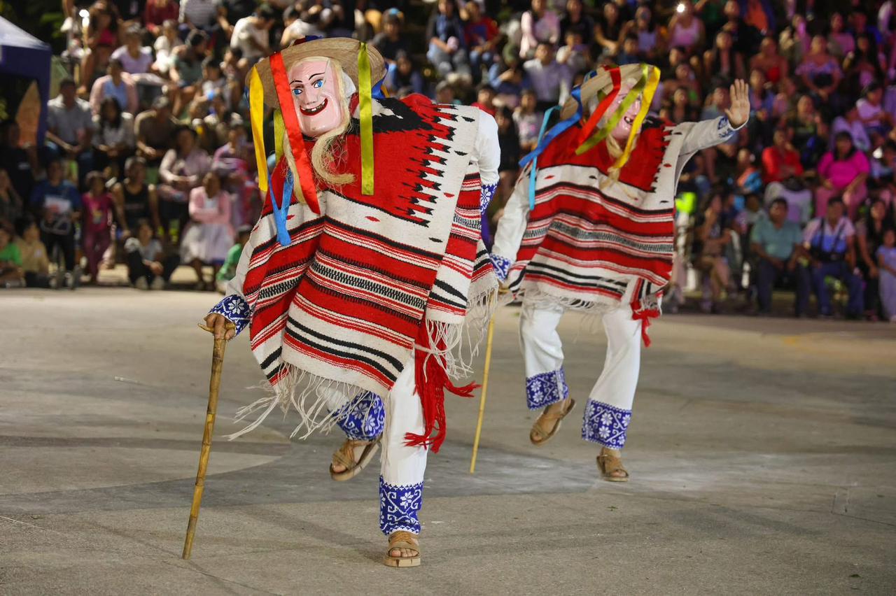 Ballet Folklórico de Michoacán brilla en tierras peruanas: Secum Ballet Folklórico de Michoacán brilla en tierras peruanas: Secum