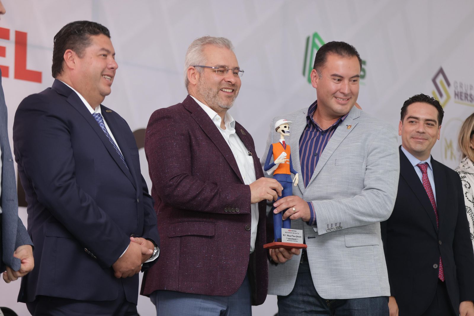 Obras públicas, reflejo de las finanzas sanas de Michoacán: ARB Obras públicas, reflejo de las finanzas sanas de Michoacán: ARB