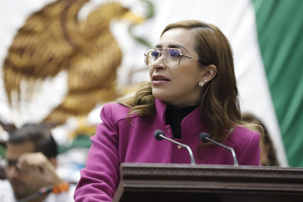 Grecia Aguilar presenta iniciativa para garantizar flexibilidad laboral y fomentar la crianza activa Grecia Aguilar presenta iniciativa para garantizar flexibilidad laboral y fomentar la crianza activa