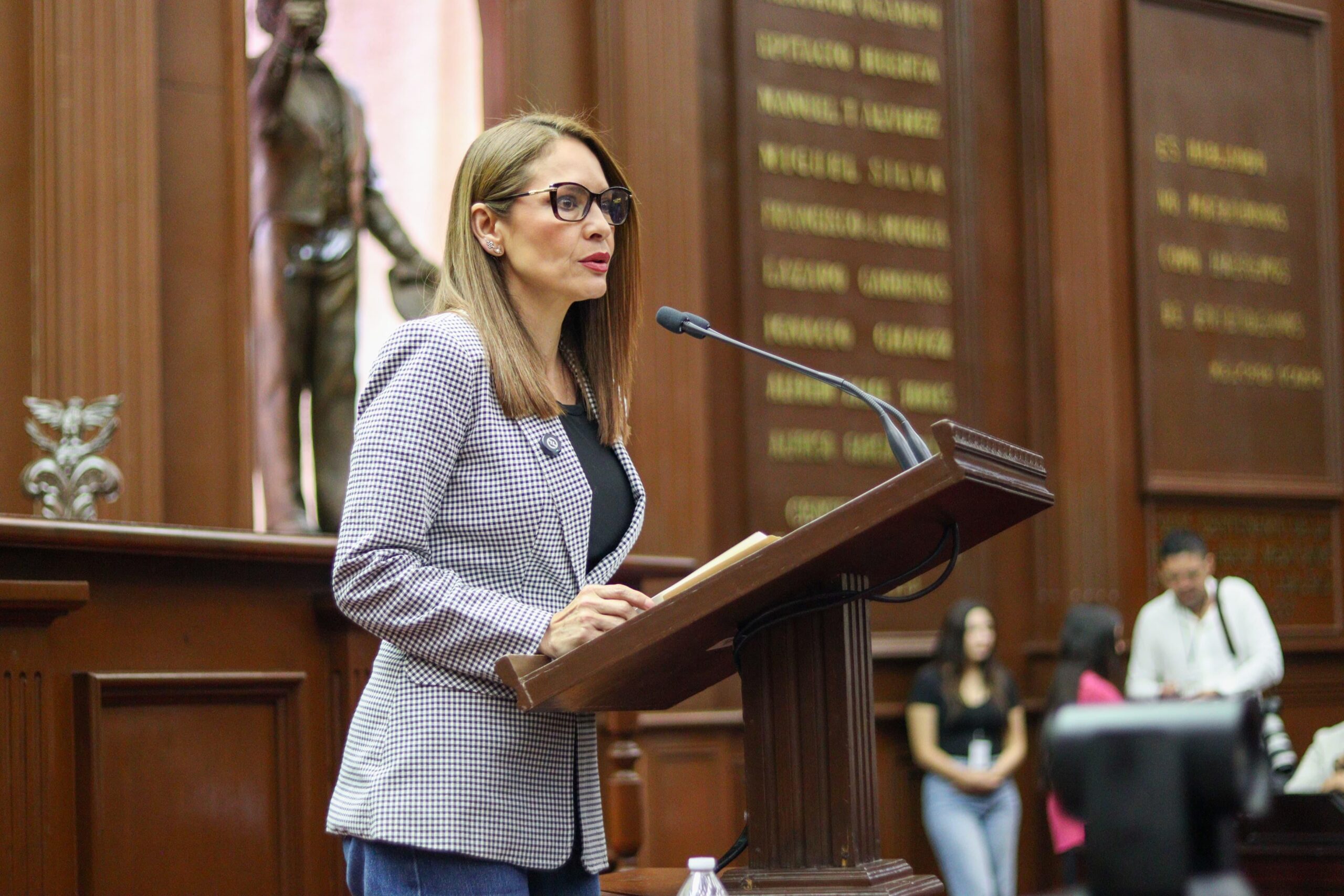 Impulsa Nalleli Pedraza incluir figura de Guía Sombra en Ley de Educación Impulsa Nalleli Pedraza incluir figura de Guía Sombra en Ley de Educación