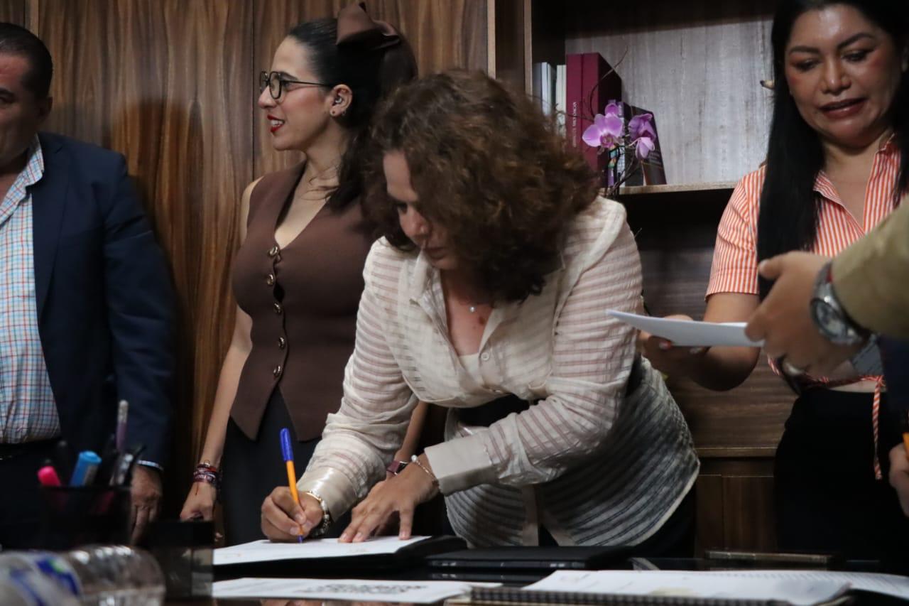 Estamos construyendo un Congreso que escucha, protege y actúa por las mujeres: Melba Albavera