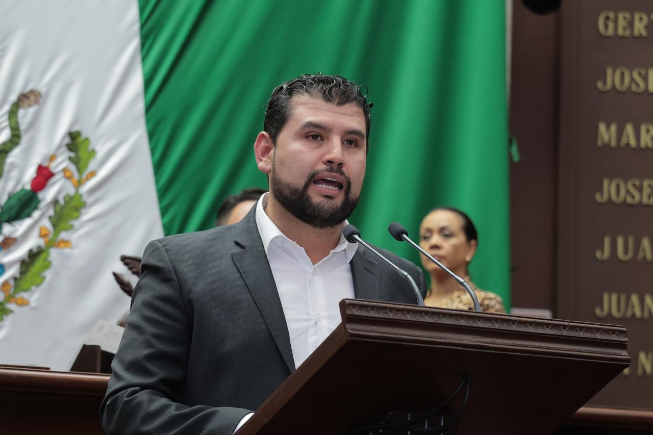 Con acompañamiento legislativo, la inversión federal para el puerto de Lázaro Cárdenas fortalecerá economía de Michoacán: Octavio Ocampo Con acompañamiento legislativo, la inversión federal para el puerto de Lázaro Cárdenas fortalecerá economía de Michoacán: Octavio Ocampo