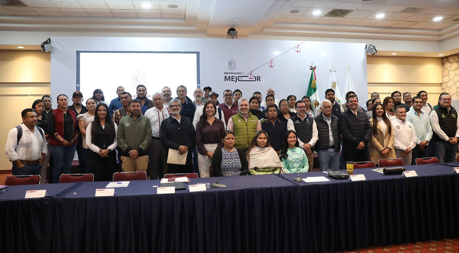 Con diálogo se generan acuerdos en beneficio de comunidades indígenas: ARB Con diálogo se generan acuerdos en beneficio de comunidades indígenas: ARB