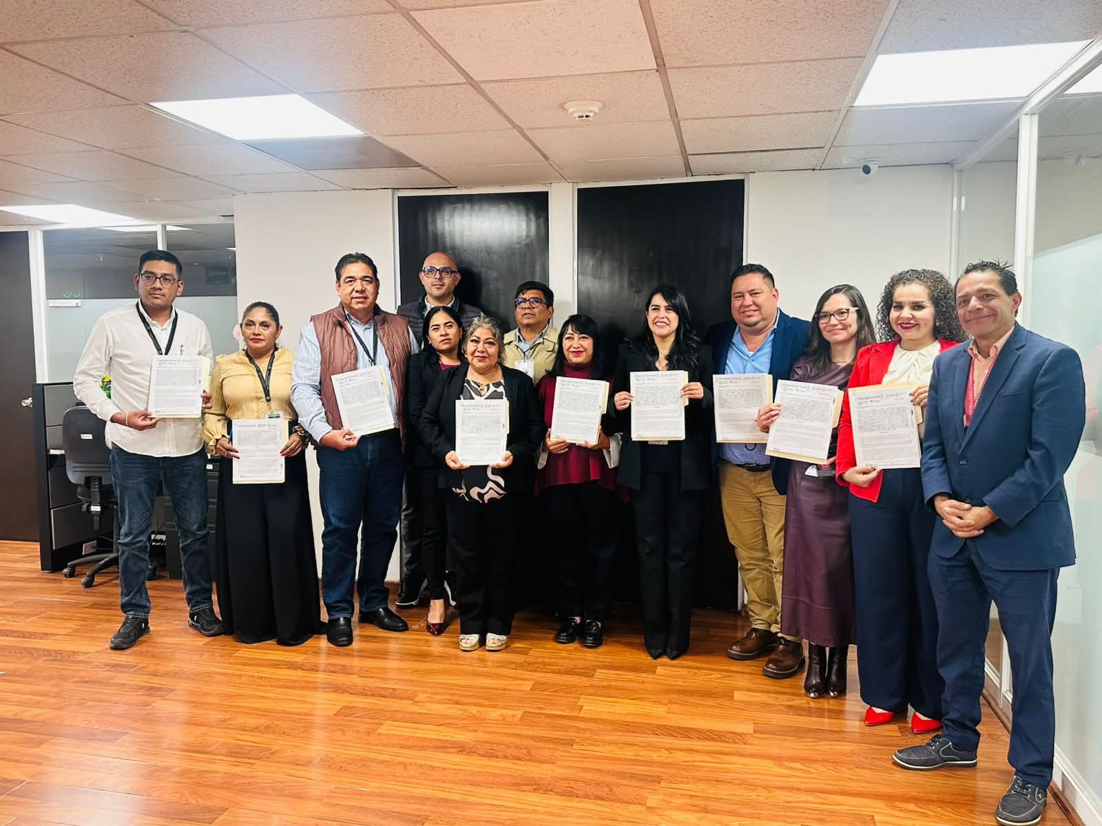 Firman convenio de Zona Conurbada entre Lázaro Cárdenas, Michoacán y La Unión, Guerrero Firman convenio de Zona Conurbada entre Lázaro Cárdenas, Michoacán y La Unión, Guerrero