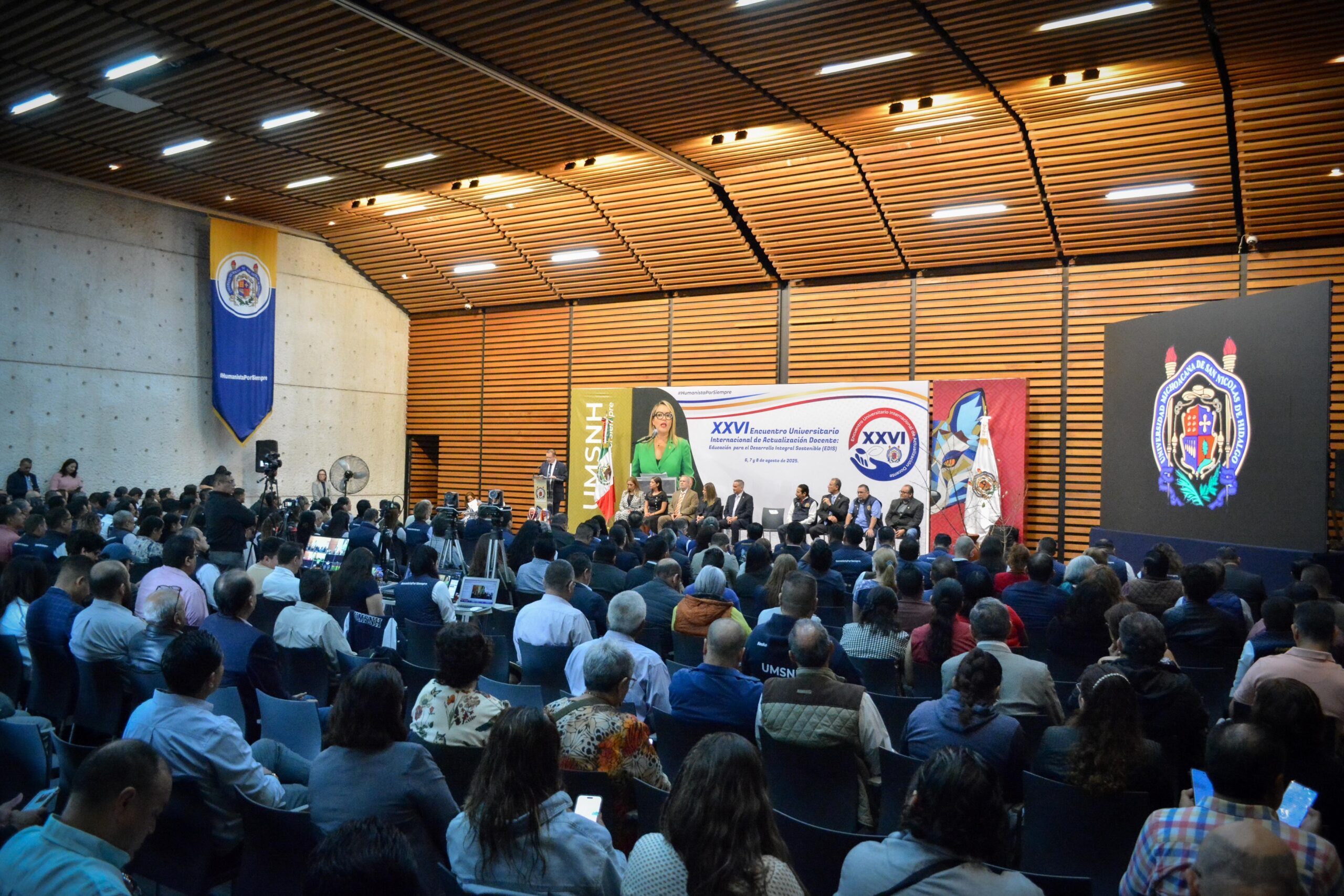 UMSNH apuesta a la formación continua del personal académico; inicia el XXVI Encuentro Internacional de Actualización Docente UMSNH apuesta a la formación continua del personal académico; inicia el XXVI Encuentro Internacional de Actualización Docente