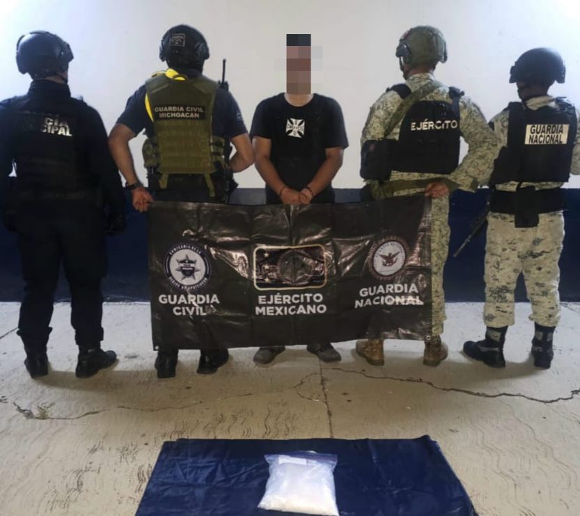 En Operación Apatzingán, detenido hombre con más de un kilo de metanfetamina: SSP En Operación Apatzingán, detenido hombre con más de un kilo de metanfetamina: SSP