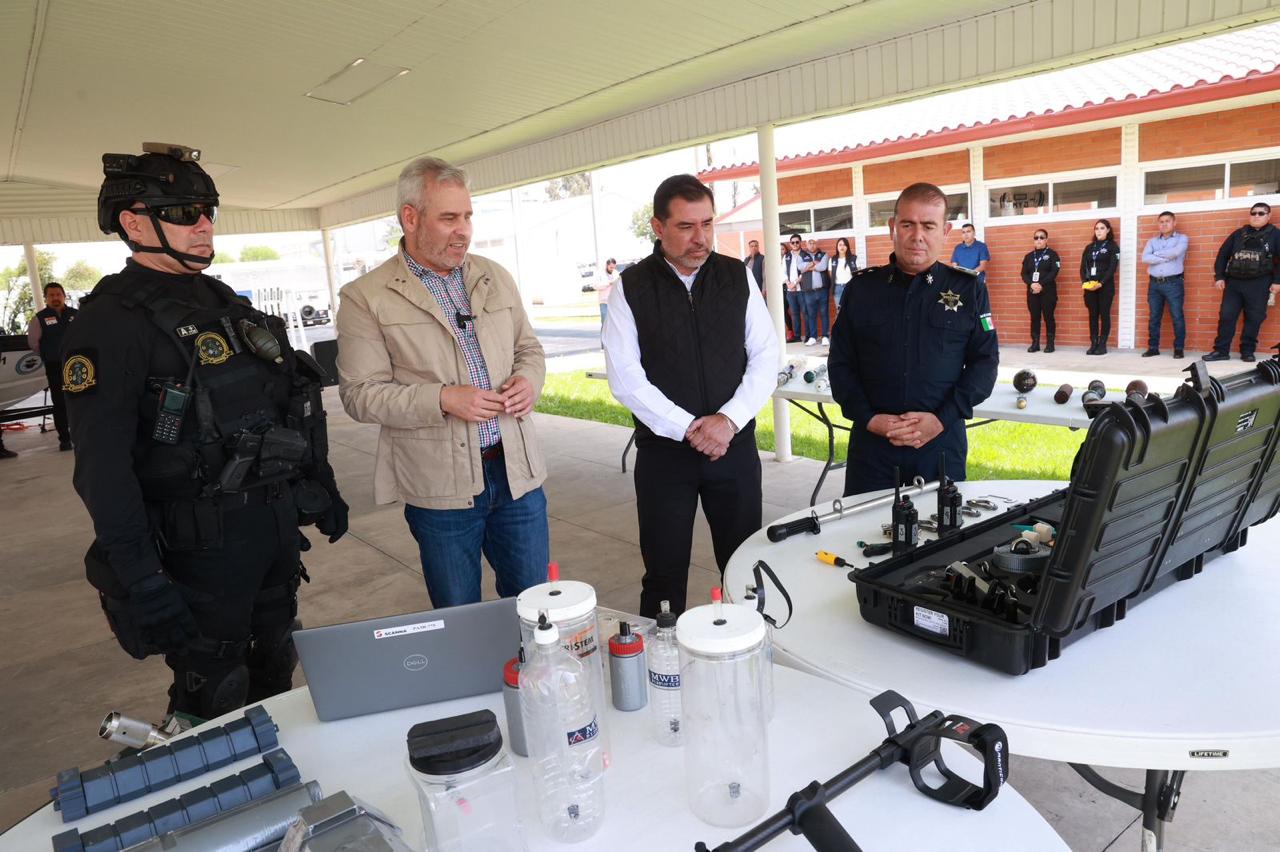 ARB verifica equipo especializado antibombas de la Guardia Civil