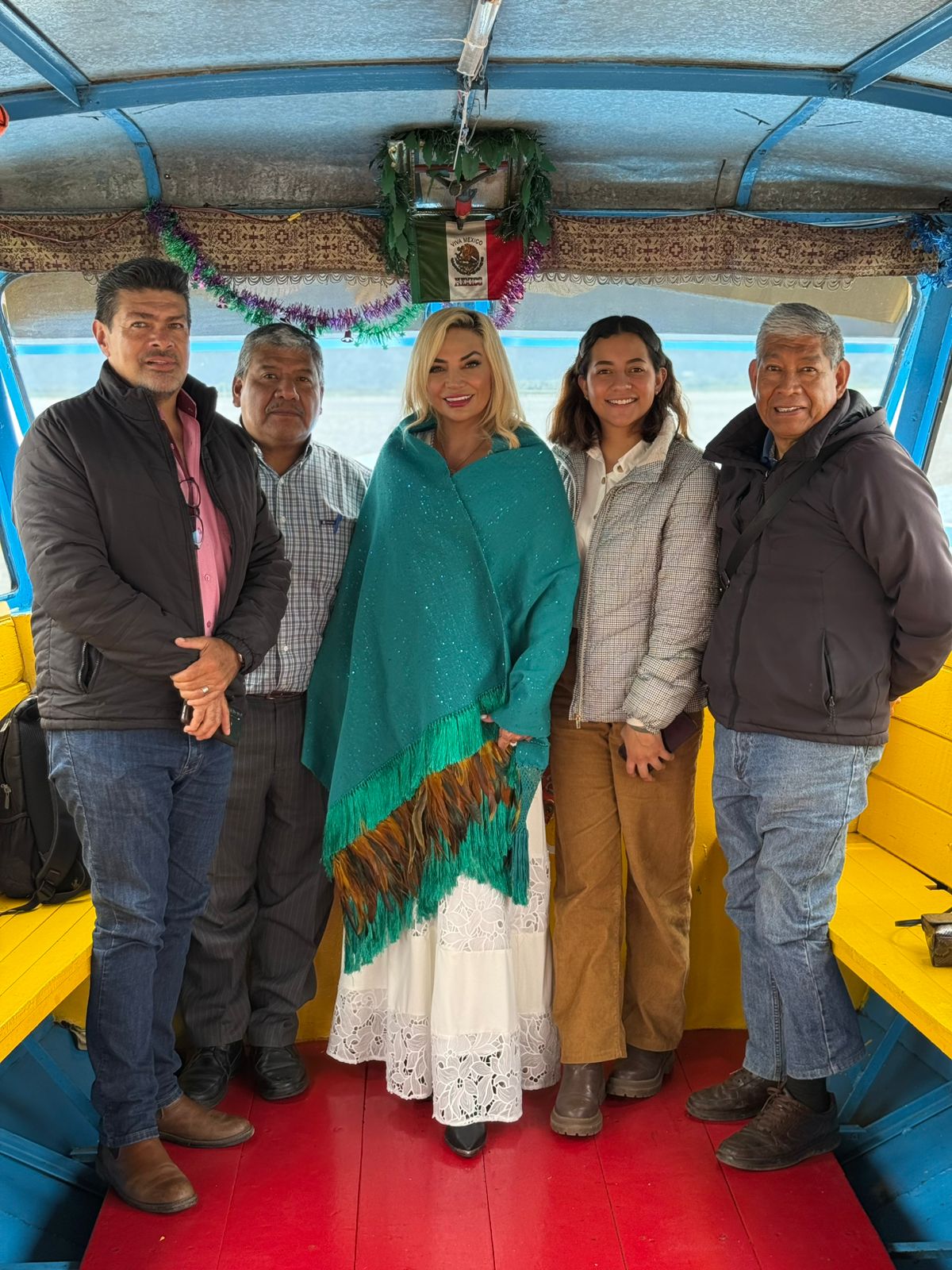 Omega Vázquez acuerda acciones con comunidades insulares del Lago de Pátzcuaro Omega Vázquez acuerda acciones con comunidades insulares del Lago de Pátzcuaro
