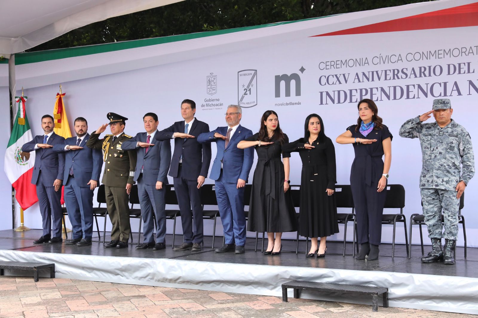 Autoridades celebran el 215 Aniversario del Inicio de la Independencia de México