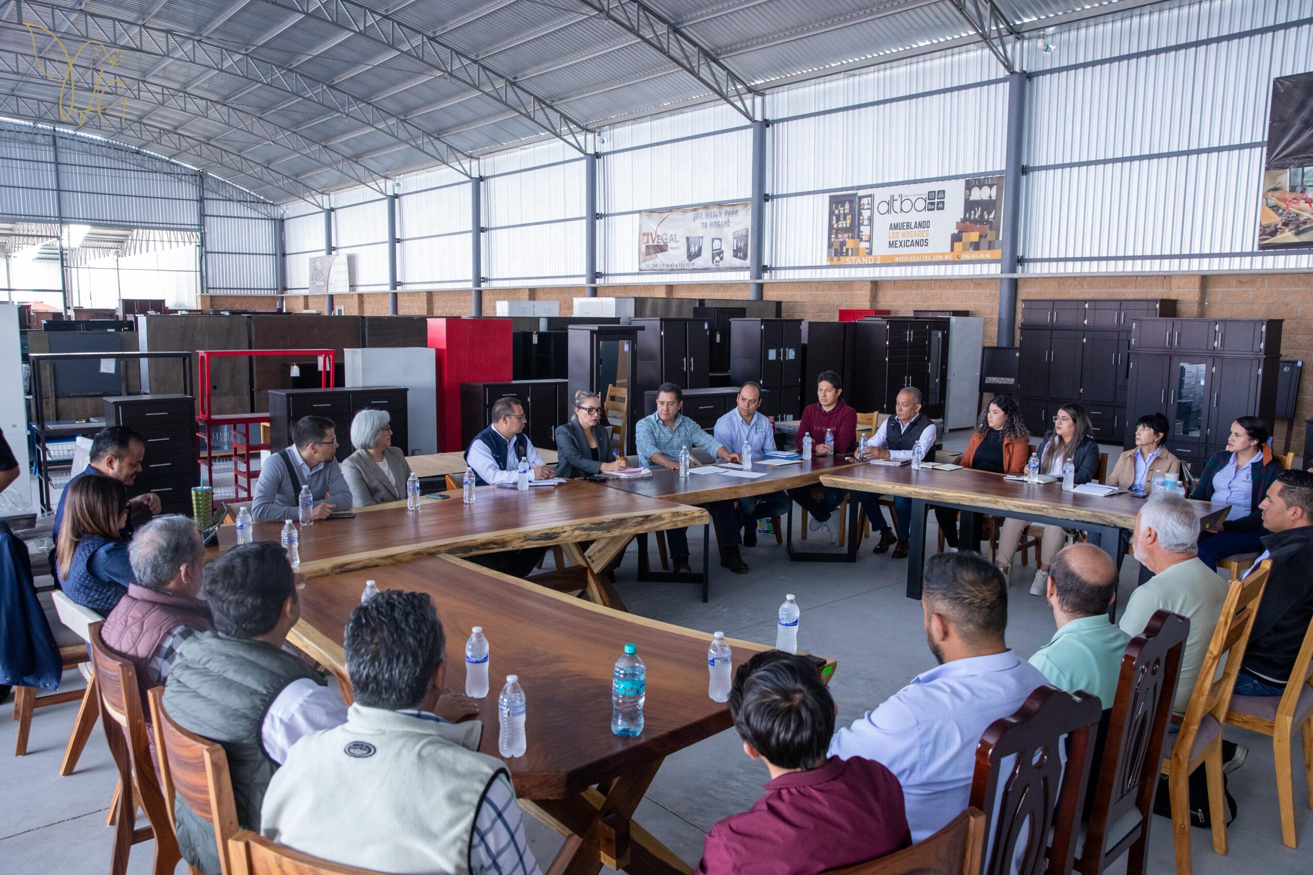 UMSNH y sector productivo de Ciudad Hidalgo se unen para apuntalar la industria maderera