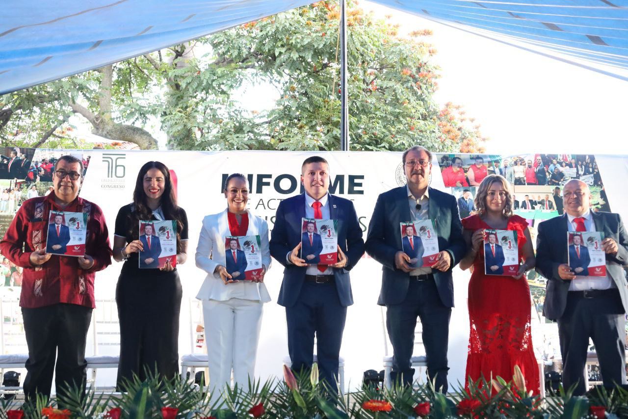 Vicente Gómez Núñez rinde su primer informe de labores legislativas Vicente Gómez Núñez rinde su primer informe de labores legislativas