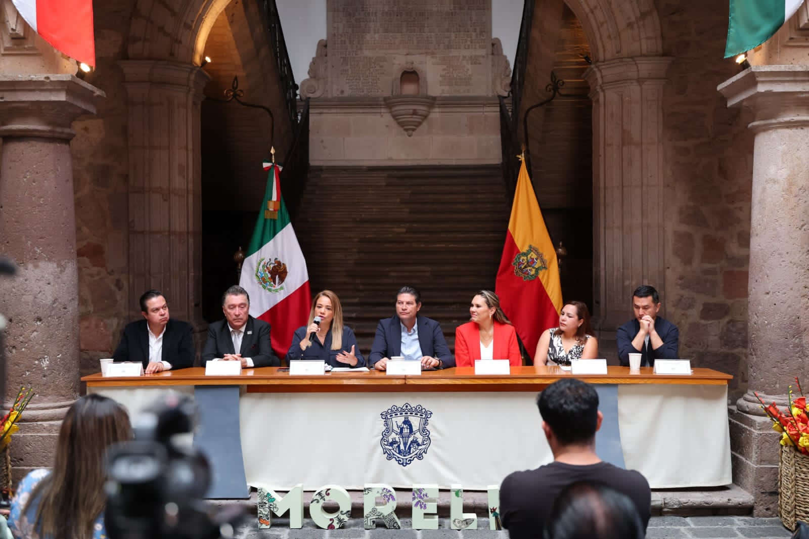 Presenta Alfonso Martínez temporada de festivales de Morelia Presenta Alfonso Martínez temporada de festivales de Morelia