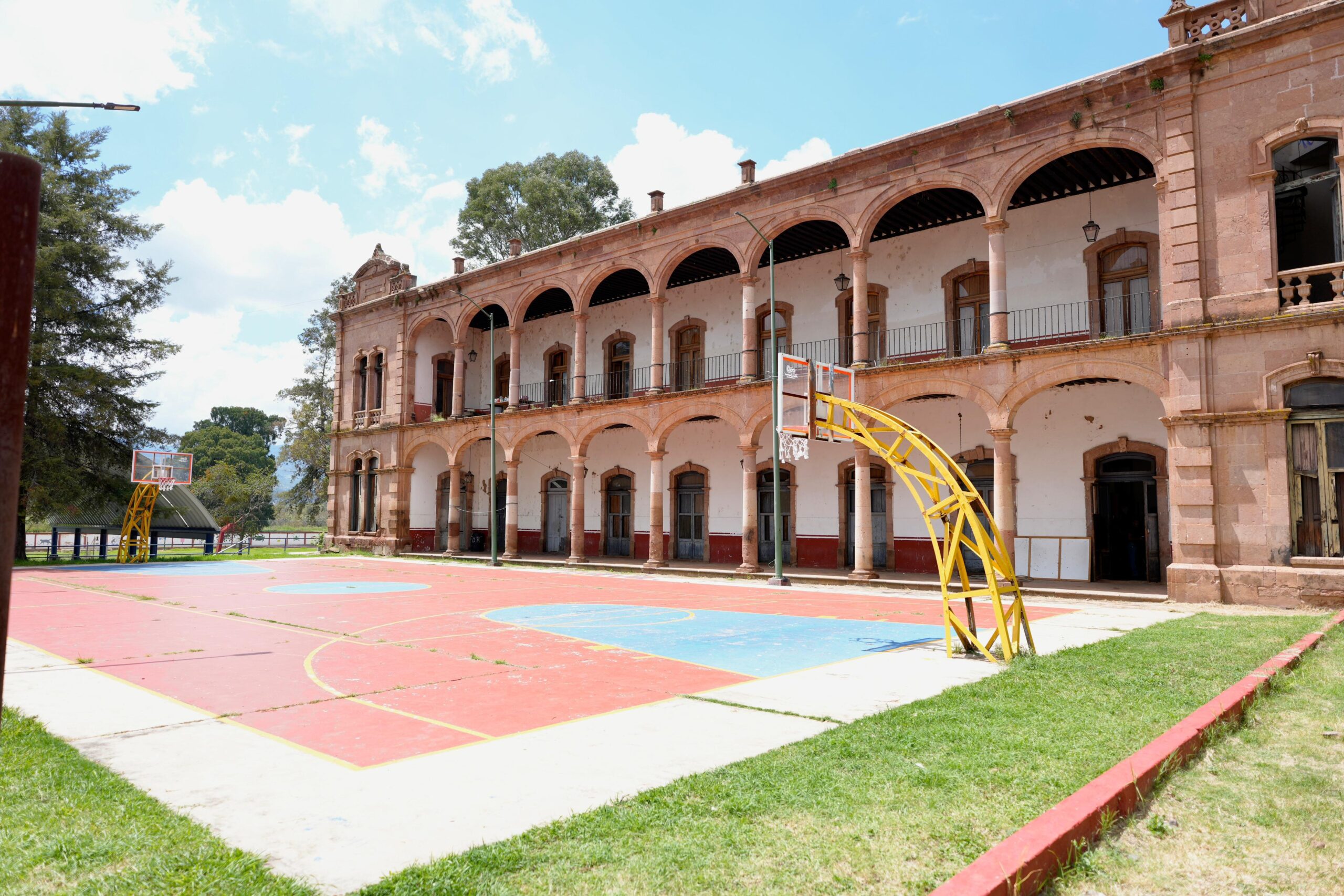 Autoridades educativas trazan ruta de mejora para la Normal Rural Vasco de Quiroga: Iemsysem Autoridades educativas trazan ruta de mejora para la Normal Rural Vasco de Quiroga: Iemsysem