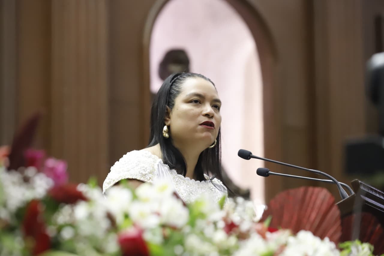 En el IV Informe de Gobierno del Ejecutivo, Eréndira Isauro destaca avances de la administración de Ramírez Bedolla En el IV Informe de Gobierno del Ejecutivo, Eréndira Isauro destaca avances de la administración de Ramírez Bedolla