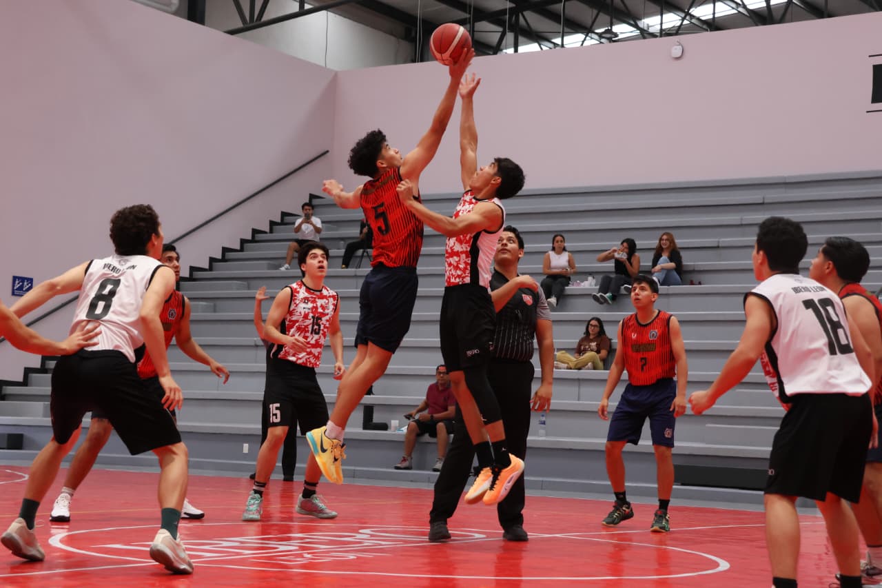 UMSNH logra su tercer triunfo consecutivo en la Liga Universitaria de Baloncesto UMSNH logra su tercer triunfo consecutivo en la Liga Universitaria de Baloncesto