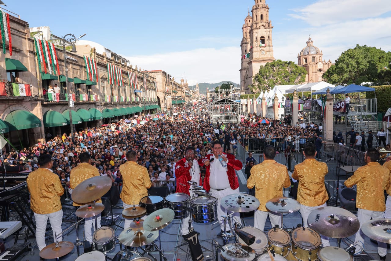 Arranca la fiesta por el aniversario del natalicio de Morelos Arranca la fiesta por el aniversario del natalicio de Morelos