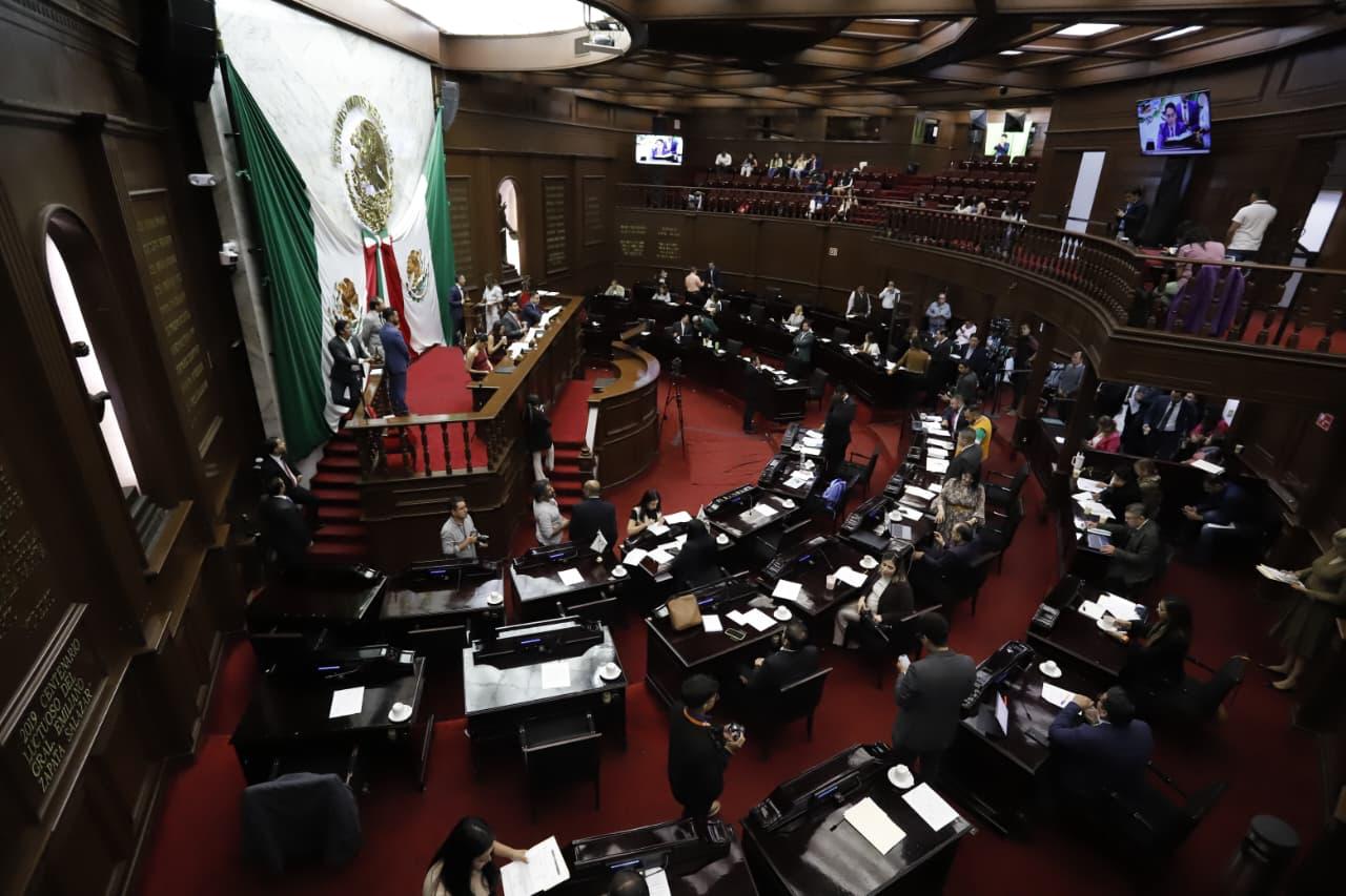 Es oficial, se incorpora el término Gobernadora a la Constitución Michoacana: 76 Legislatura Es oficial, se incorpora el término Gobernadora a la Constitución Michoacana: 76 Legislatura