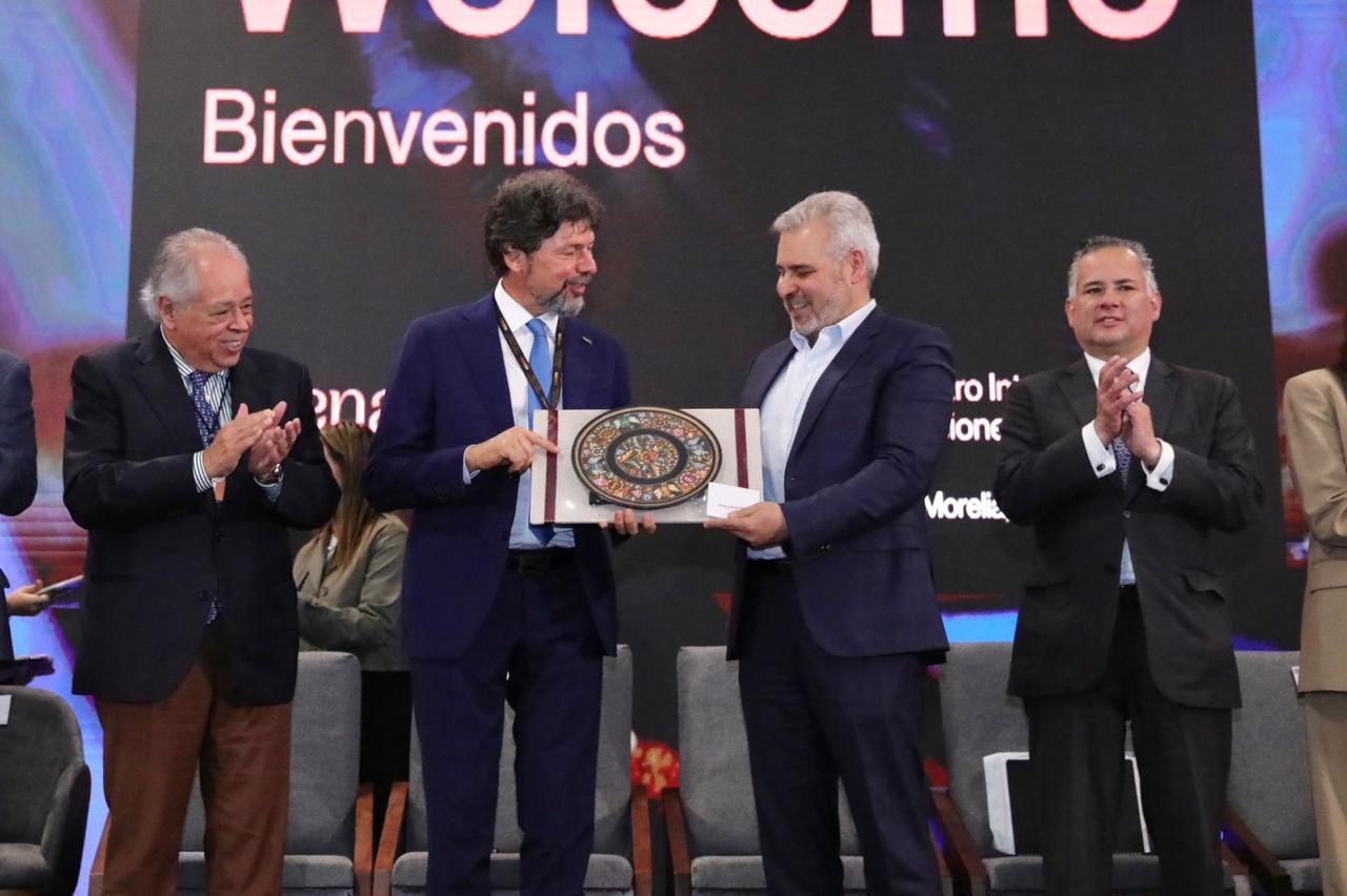 Inaugura Bedolla Bienal oriGIn; dan Indicación Geográfica a 5 productos michoacanos