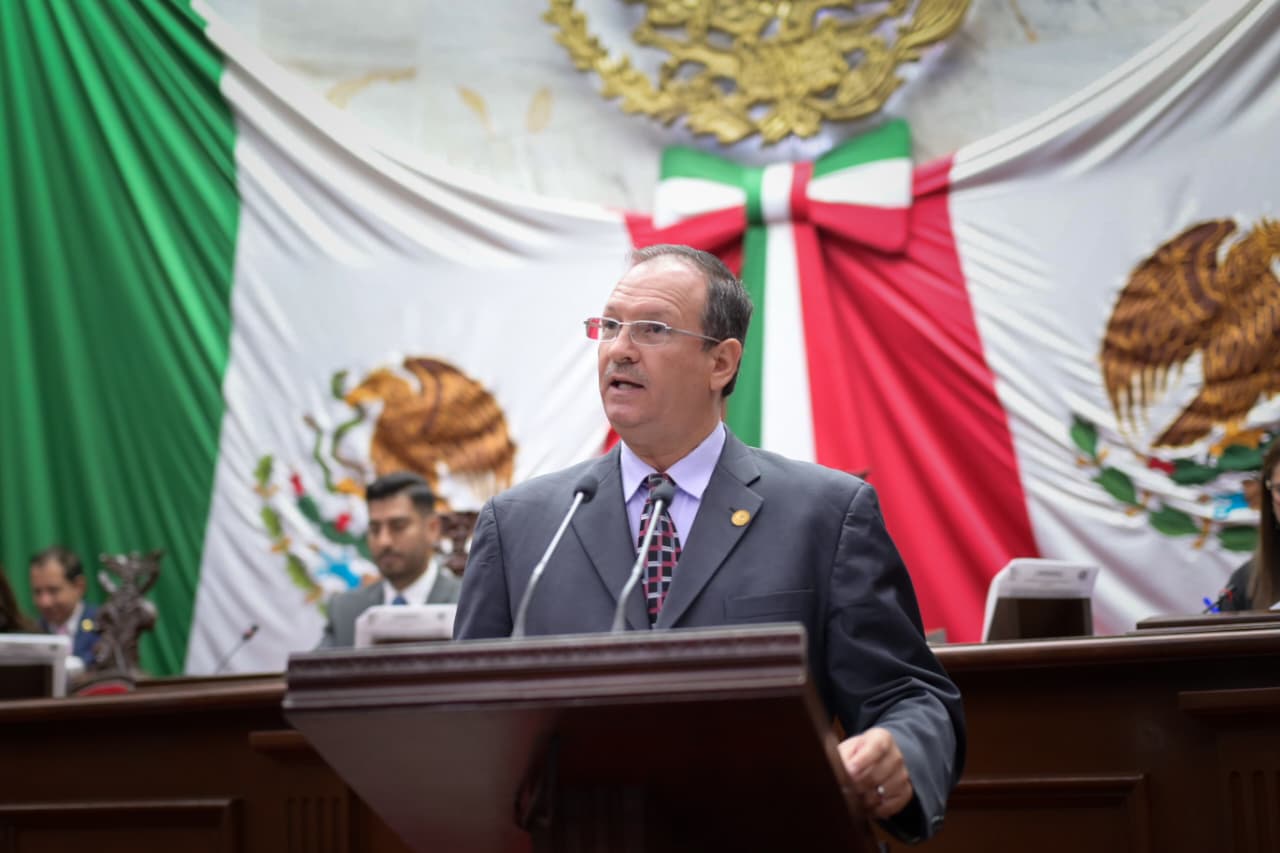 David Martínez Gowman propone una nueva Ley de Adquisiciones y Contratación de Servicios David Martínez Gowman propone una nueva Ley de Adquisiciones y Contratación de Servicios