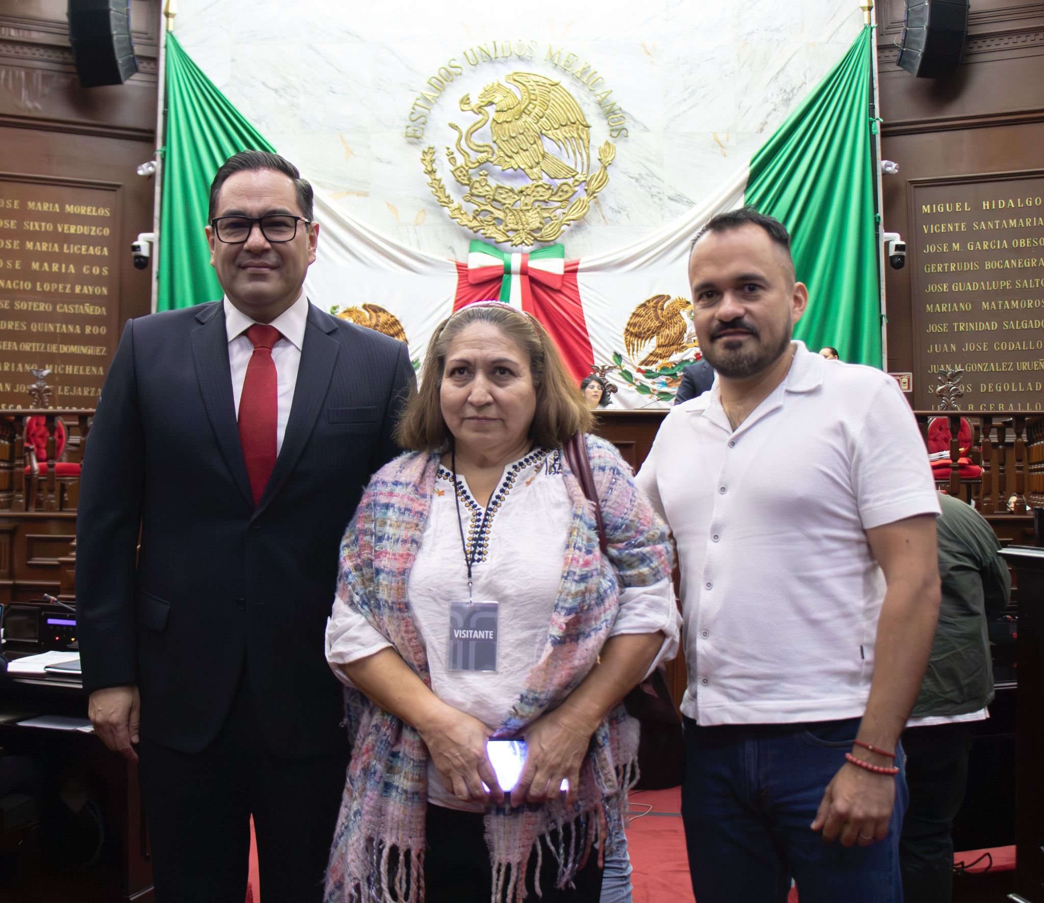 Hugo Rangel presenta la Ley Óliver, inspirada en la historia de un joven michoacano víctima de la violencia Hugo Rangel presenta la Ley Óliver, inspirada en la historia de un joven michoacano víctima de la violencia