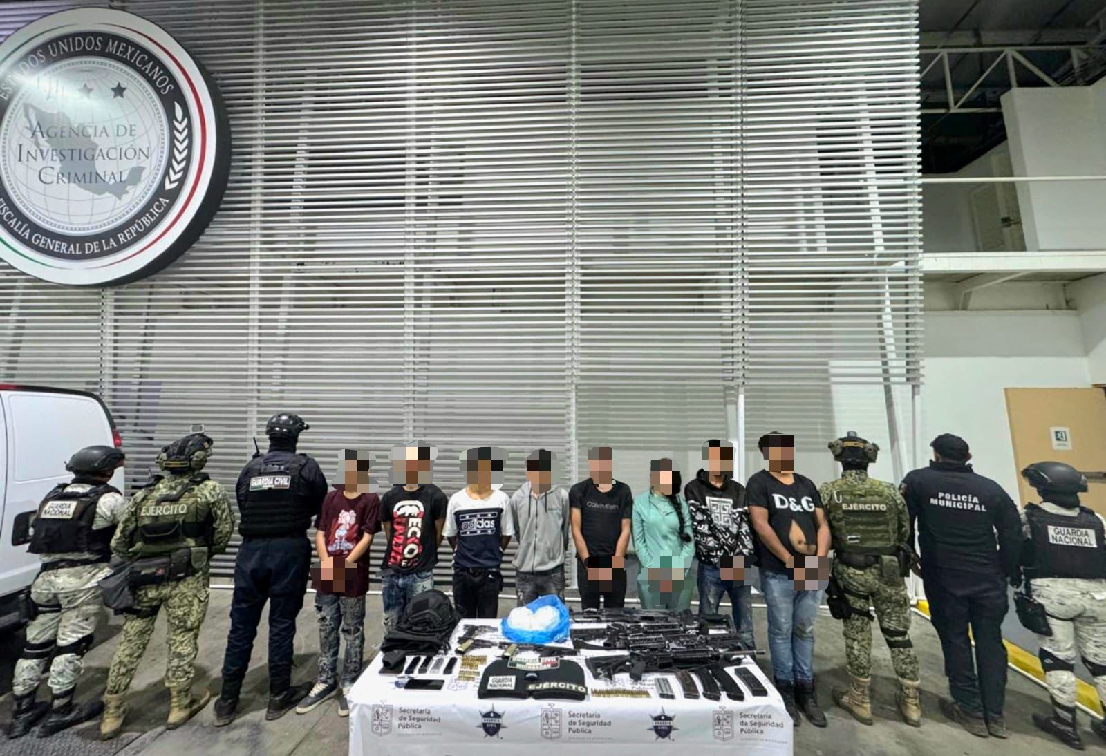 Fuerzas estatales y federales aseguran a 8 personas, armamento y droga en Puruándiro Fuerzas estatales y federales aseguran a 8 personas, armamento y droga en Puruándiro