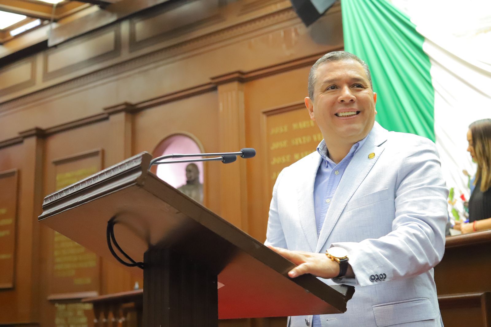 Juan Carlos Barragán presenta iniciativa para que maestras y maestros no sean criminalizados por cumplir su deber Juan Carlos Barragán presenta iniciativa para que maestras y maestros no sean criminalizados por cumplir su deber