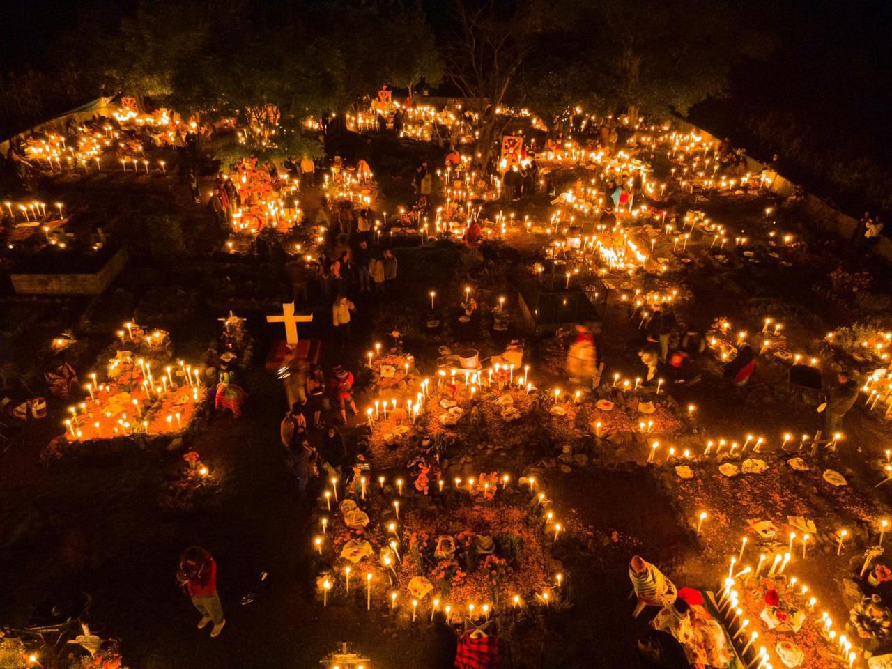 Noche de Muertos en Michoacán, una celebración única en el mundo: Sectur Noche de Muertos en Michoacán, una celebración única en el mundo: Sectur