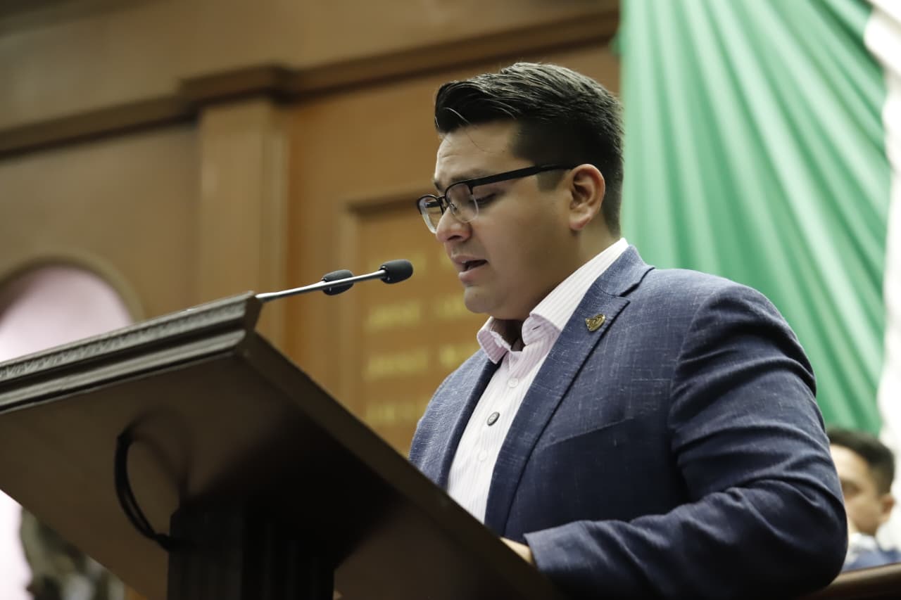 Toño Carreño presenta iniciativa para fortalecer al campo michoacano Toño Carreño presenta iniciativa para fortalecer al campo michoacano