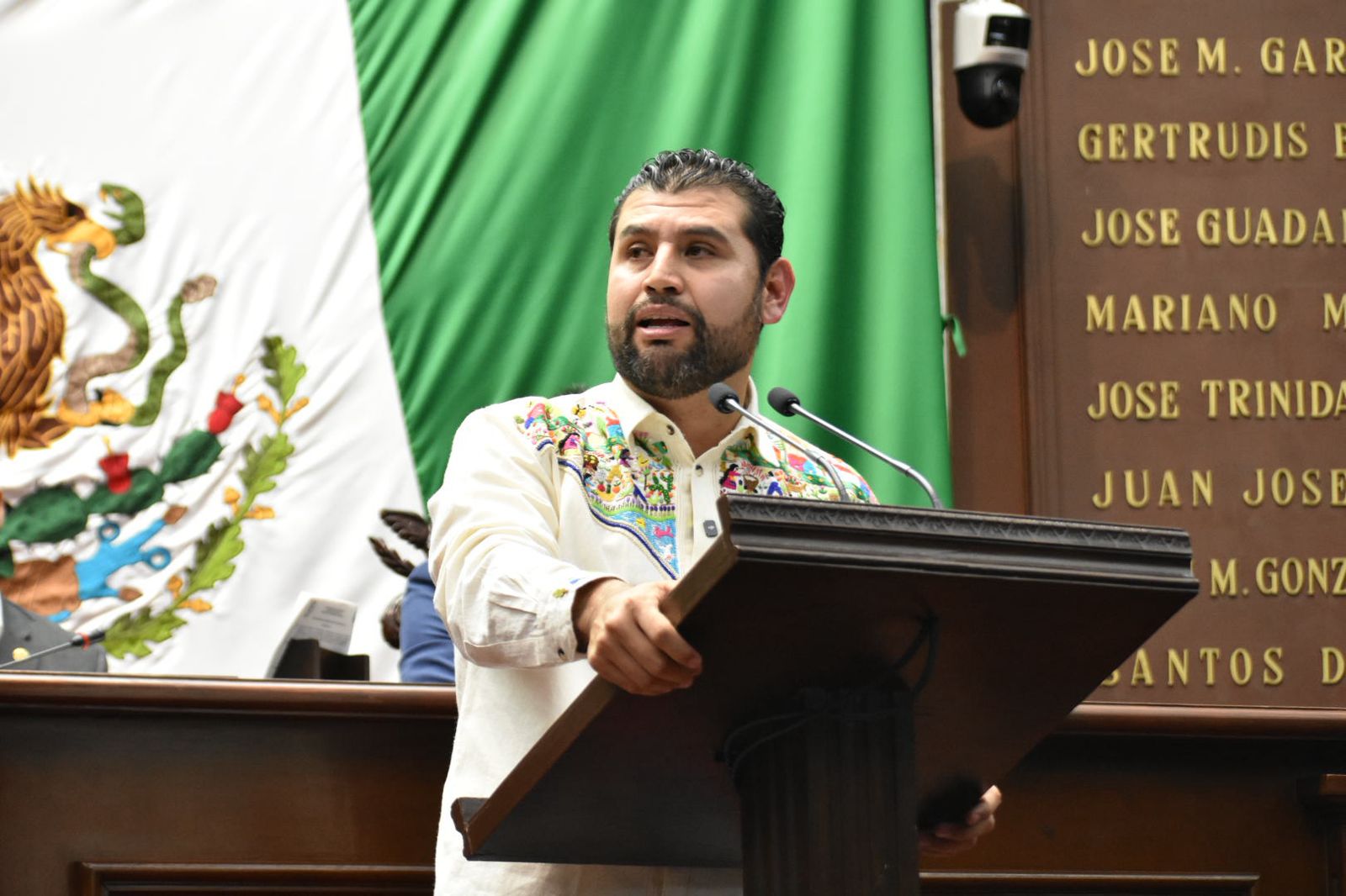 Octavio Ocampo presenta punto de acuerdo en defensa del maíz y los productores michoacanos