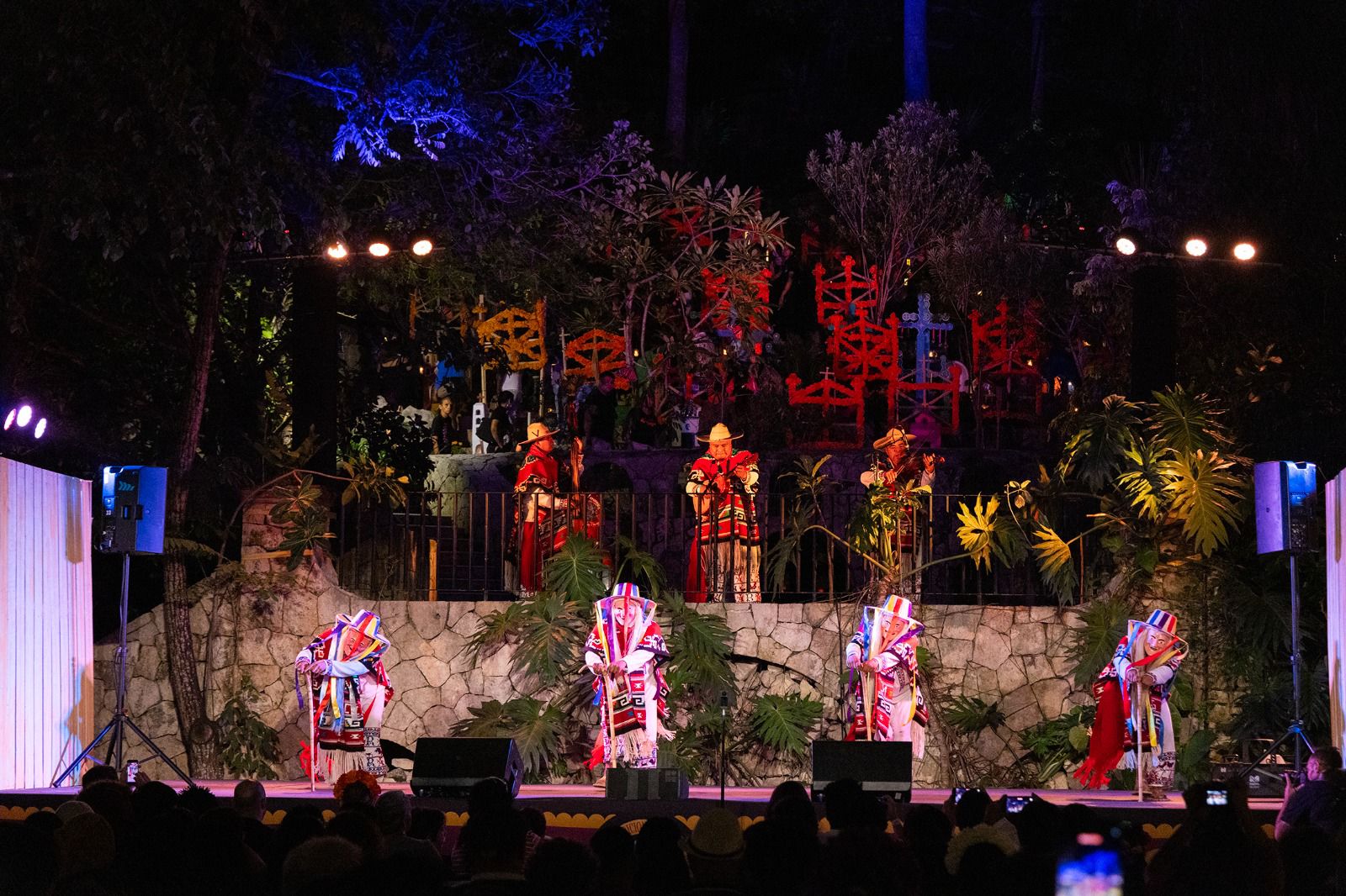 Michoacán, invitado especial en el Festival de Vida y Muerte de Xcaret, muestra su tradición de Noche de Muertos