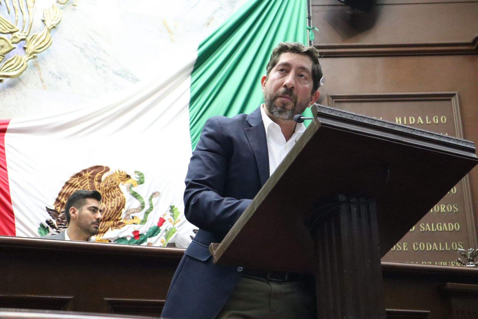 A propuesta de Abraham Espinoza, Congreso llama a reforzar la justicia económica y proteger los derechos del consumidor