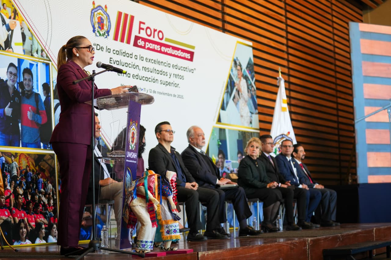 UMSNH vive una consolidación histórica en su calidad educativa; Yarabí Ávila inaugura III Foro de Pares Evaluadores 