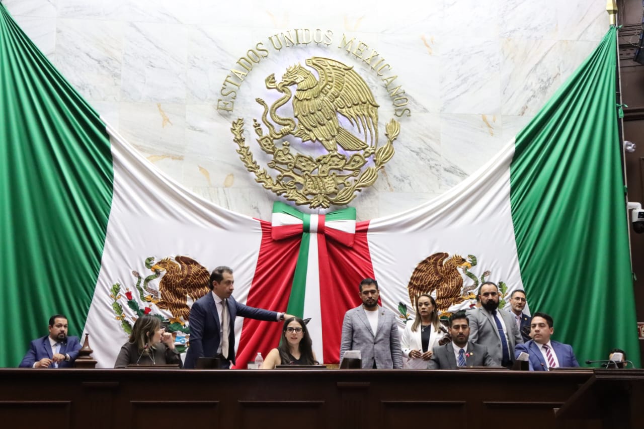 Congreso del Estado permite que padres decidan el orden de apellidos de sus hijos