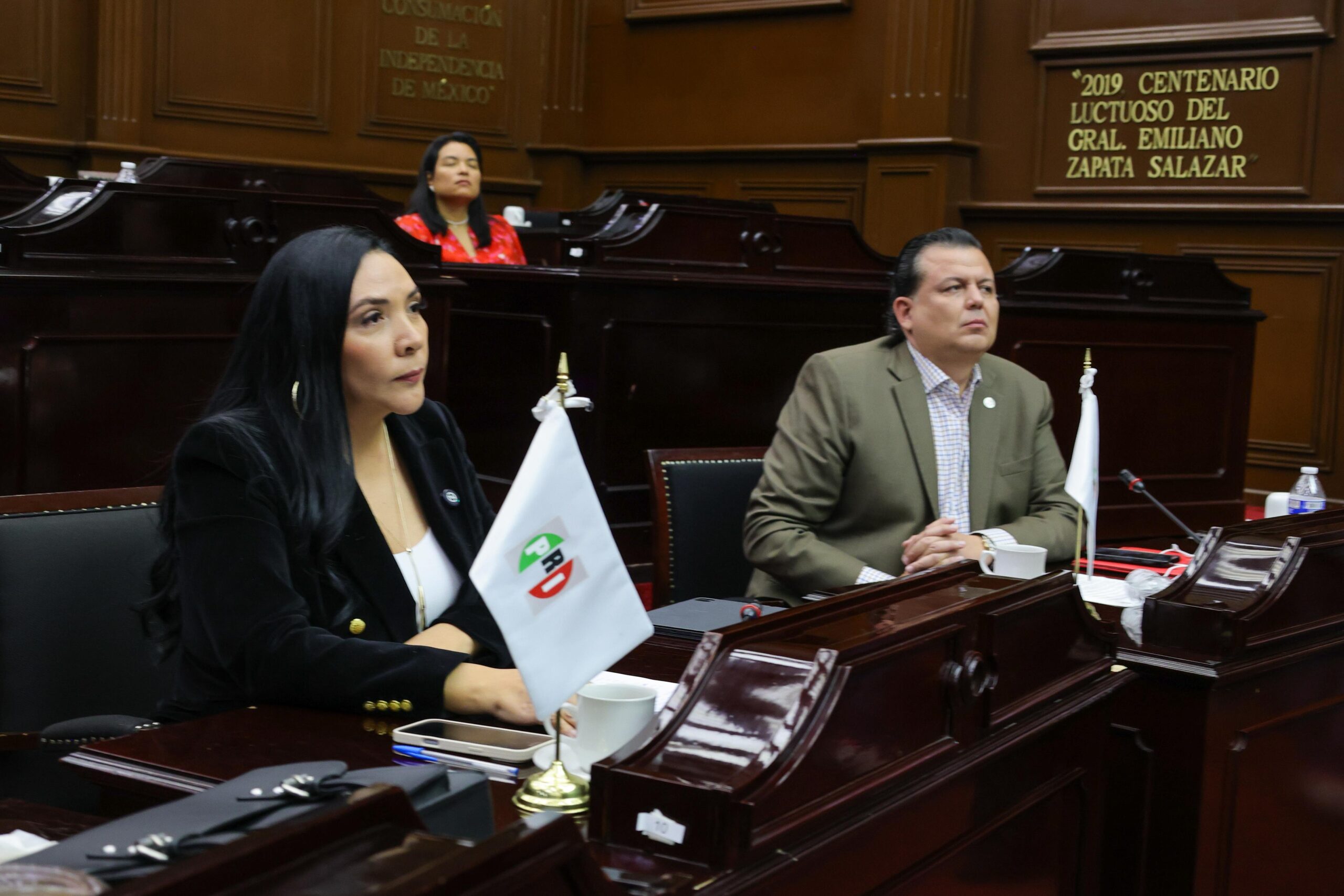 Diputados del PRI presentan iniciativa de Ley “anticoyotaje”