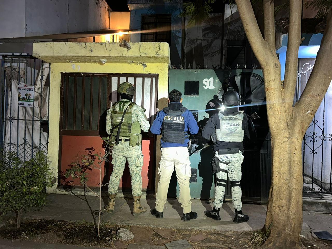 Ejecuta Fiscalía General dos cateos en Morelia; se aseguran 599 dosis de narcótico