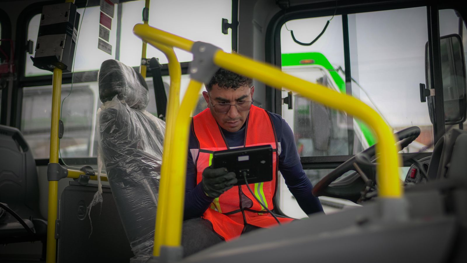 ¡Ya casi están listos los nuevos autobuses de Uruapan!: Gladyz Butanda ¡Ya casi están listos los nuevos autobuses de Uruapan!: Gladyz Butanda