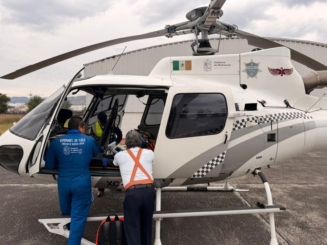 Por aire y tierra, el apoyo a heridos en Coahuayana; federación y estado despliegan operativo conjunto: Raúl Zepeda Por aire y tierra, el apoyo a heridos en Coahuayana; federación y estado despliegan operativo conjunto: Raúl Zepeda